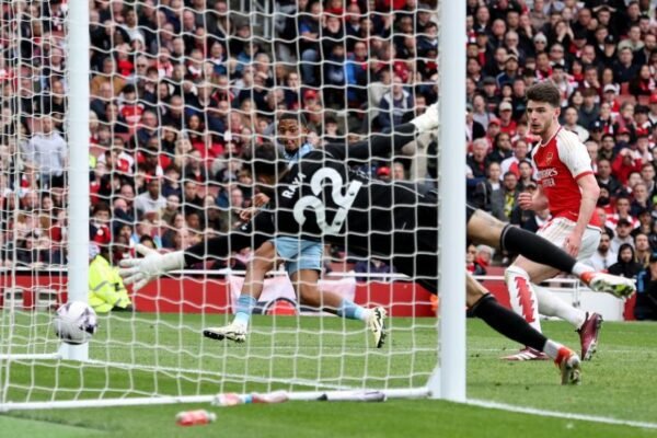 Première Ligue: Arsenal Rate l&rsquo;Occasion de Reprendre la Tête du Championnat