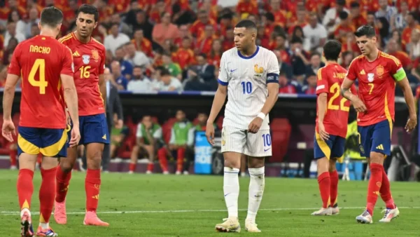 La Roja claque la porte à la très chère Bleue