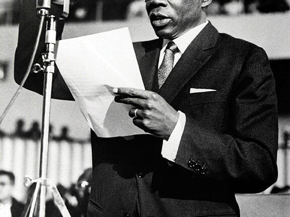 Léopold Sédar Senghor Au-delà de la Négritude!